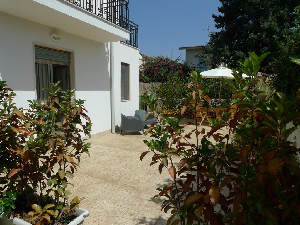 Marina Di Modica Suite Екстер'єр фото